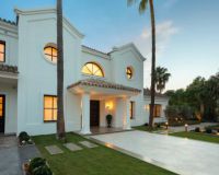 Resale - Villa - Marbella